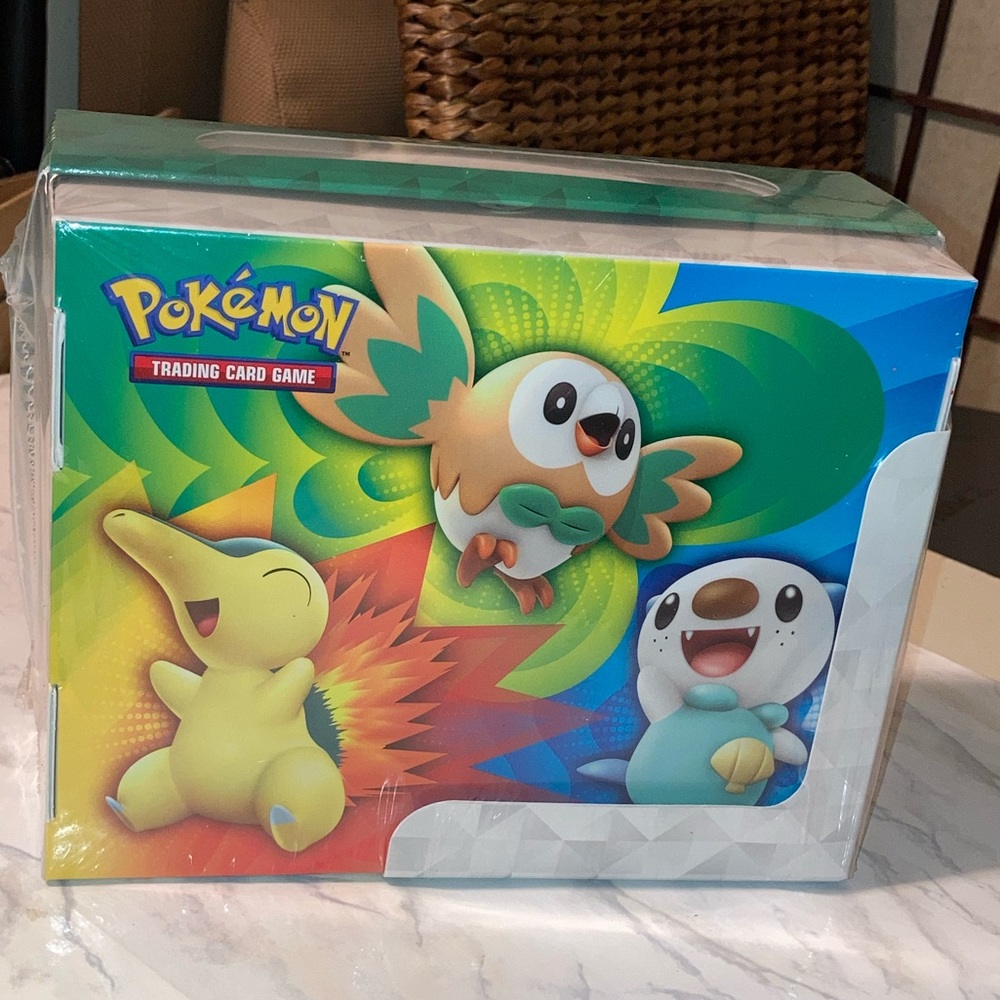 Pokémon TCG: Spring 2022 Collector’s Bundle